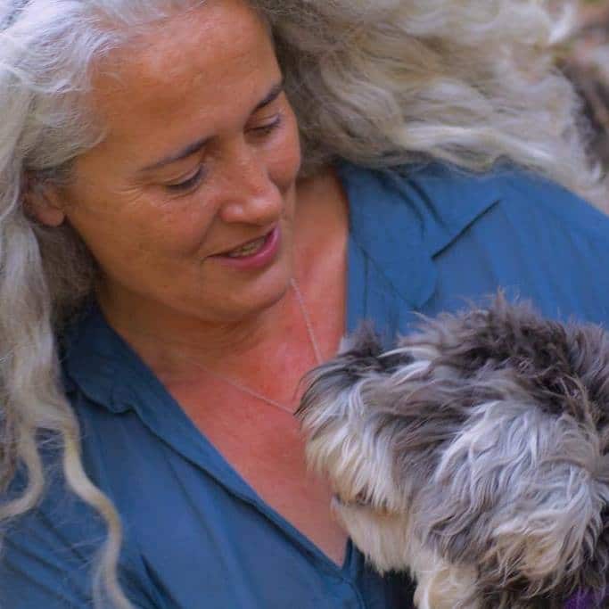 Olga Shylock Olga Porqueras - Curso Mi Animal Salud Equilibrio y Bienestar